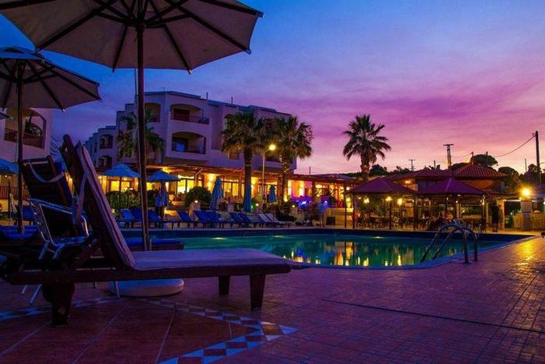 Caravel Resort & Spa (Adults Only) Plános 外观 照片